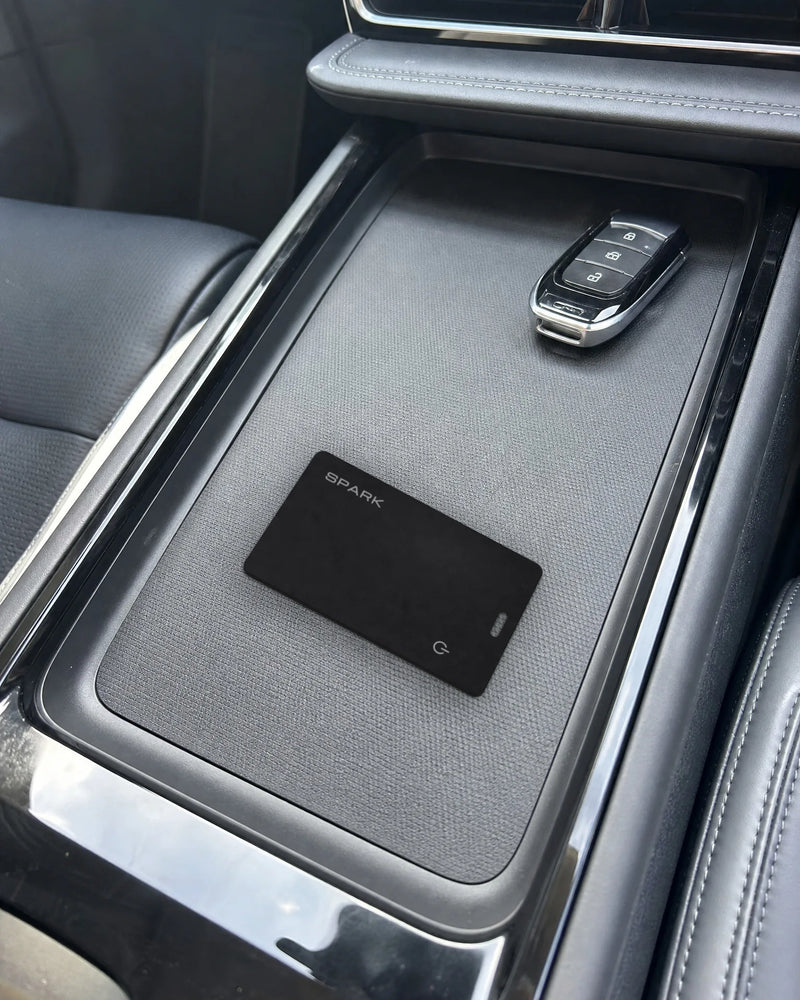 spark-s09-moment-car.webp